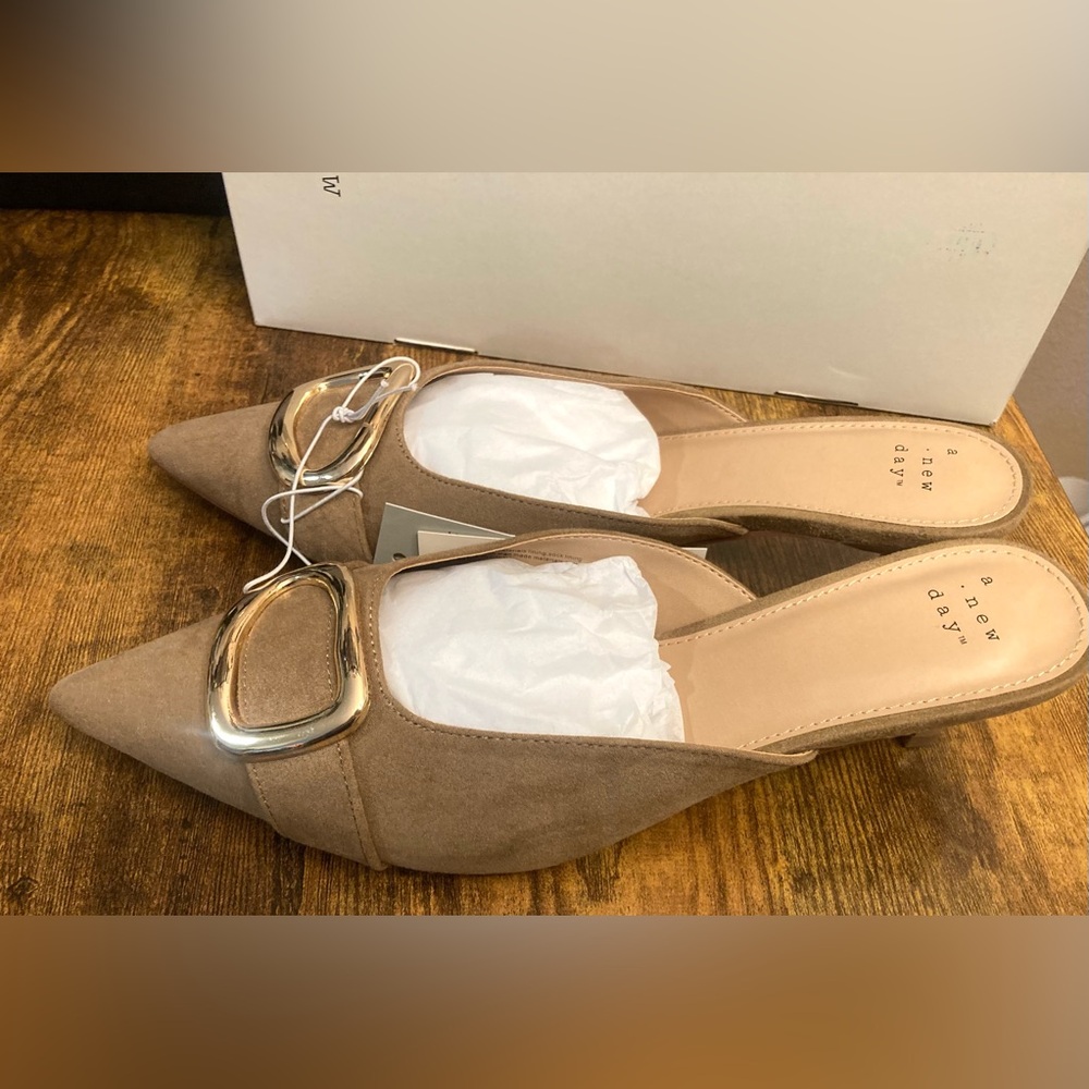 Women’s Larissa Pointed Toe Mule Heels – a New Day™ Beige Size 8.5 new - Picture 6 of 8